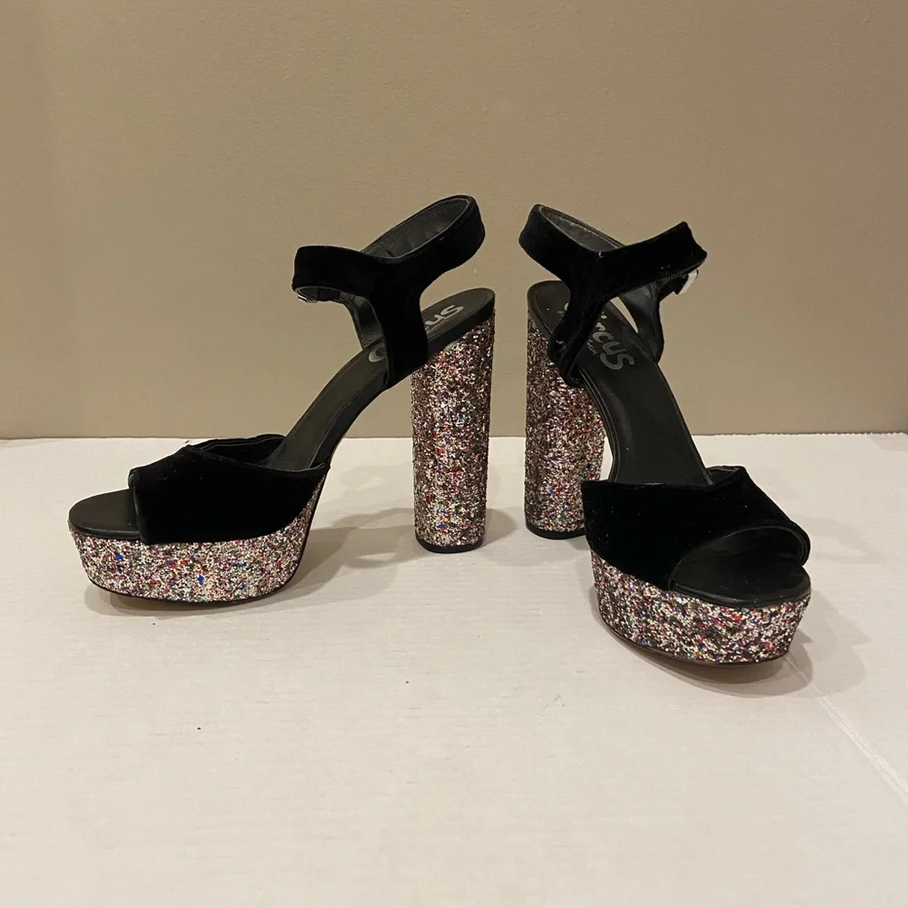 Circus by Sam Edelman NWOT Y2K Black Velvet Platform Heels with Glitter 7.5M